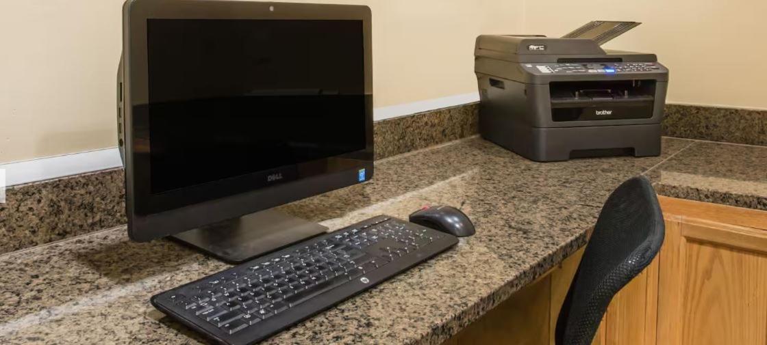 Travelodge By Wyndham Wytheville Esterno foto